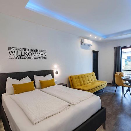 Lake Apartment Primea Сірміоне Екстер'єр фото