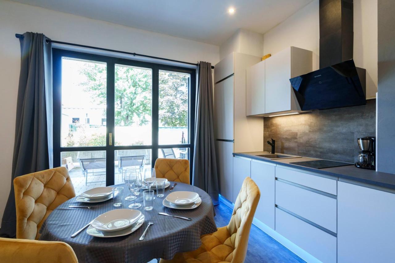 Lake Apartment Primea Сірміоне Екстер'єр фото