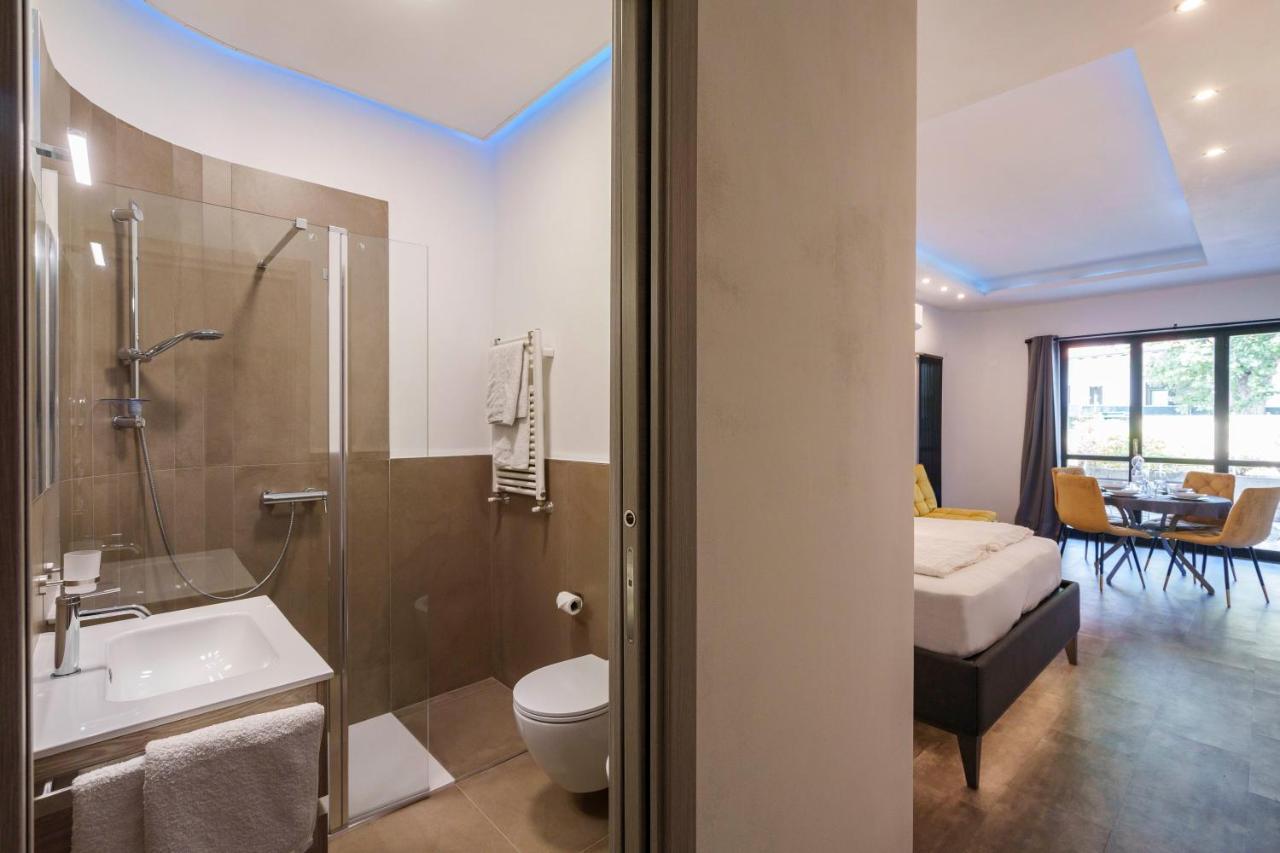 Lake Apartment Primea Сірміоне Екстер'єр фото