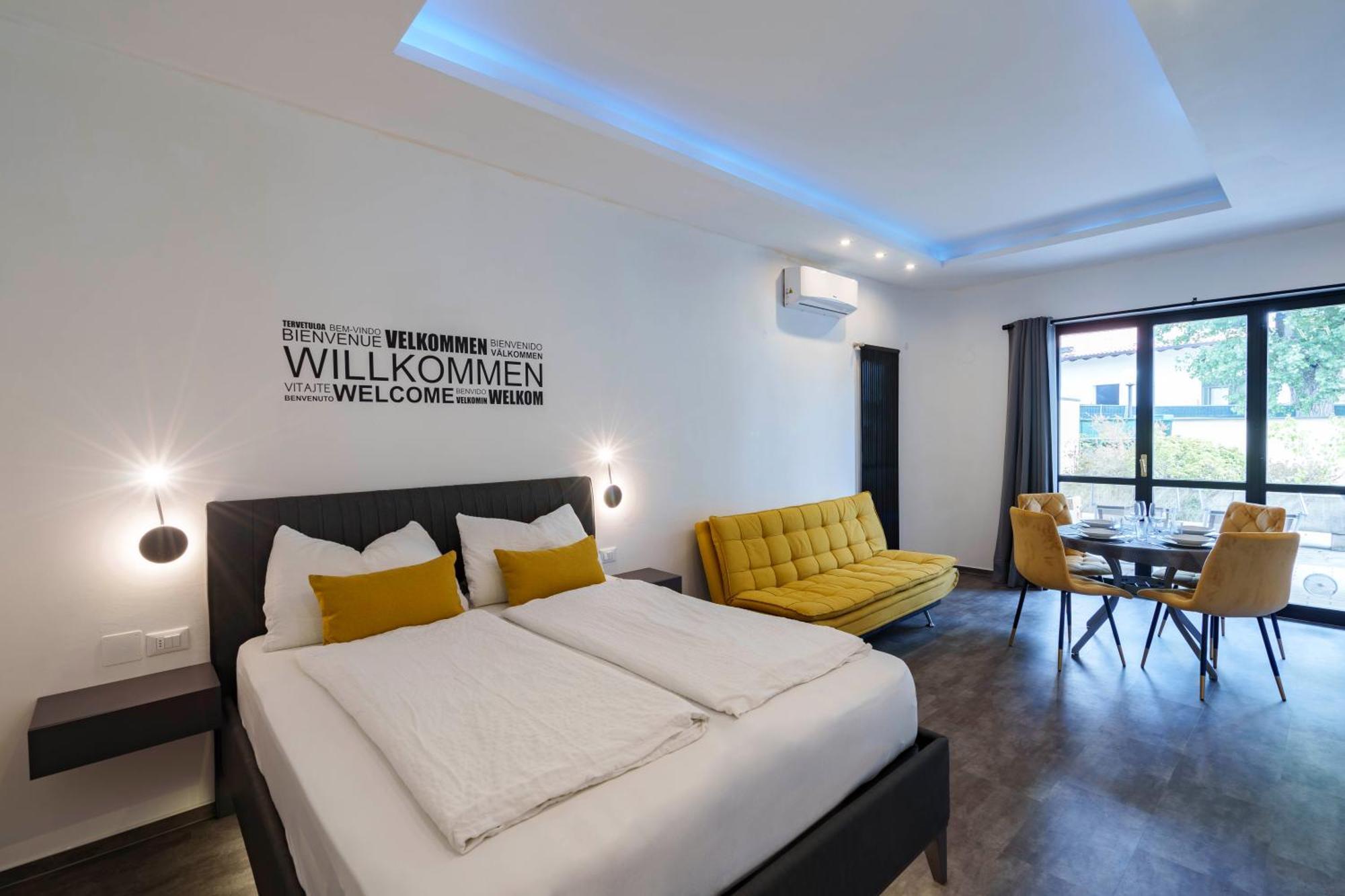 Lake Apartment Primea Сірміоне Екстер'єр фото
