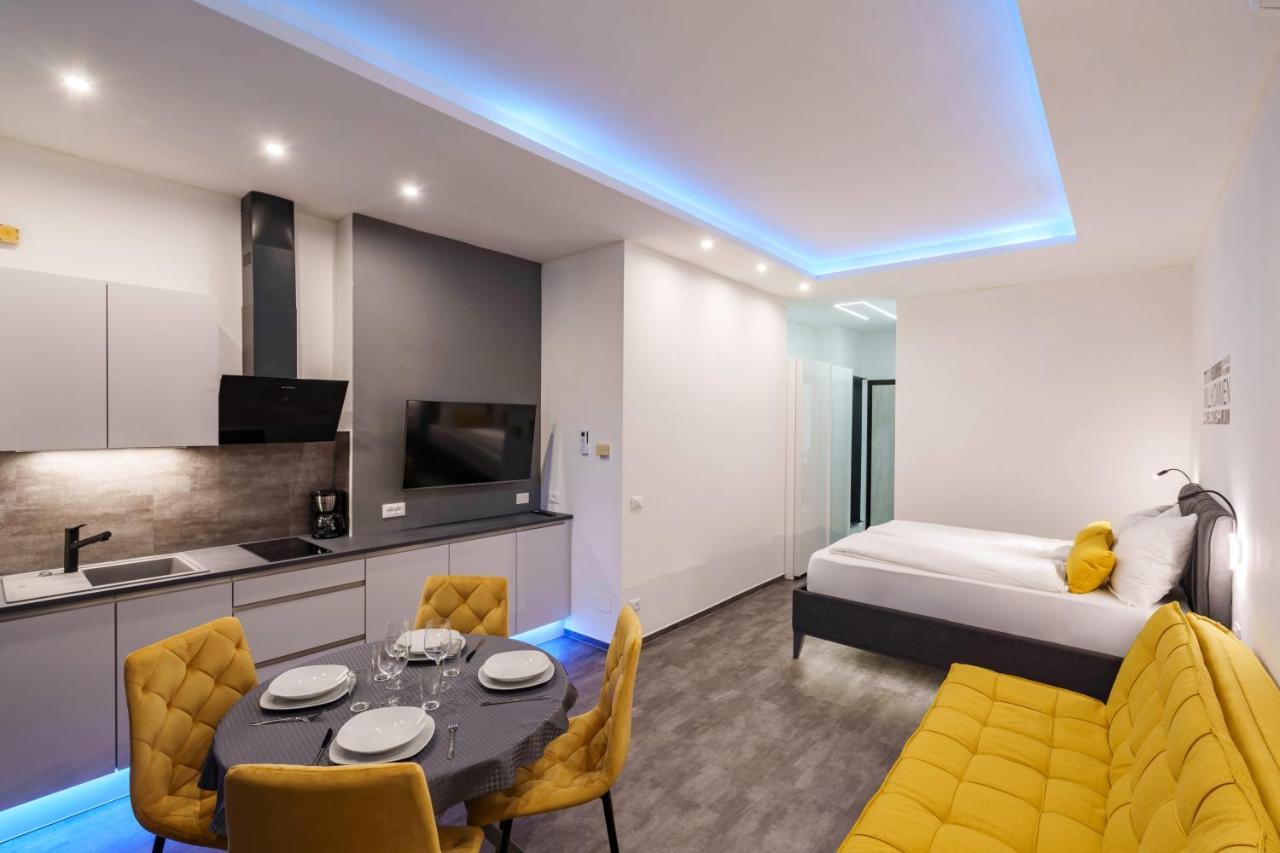 Lake Apartment Primea Сірміоне Екстер'єр фото